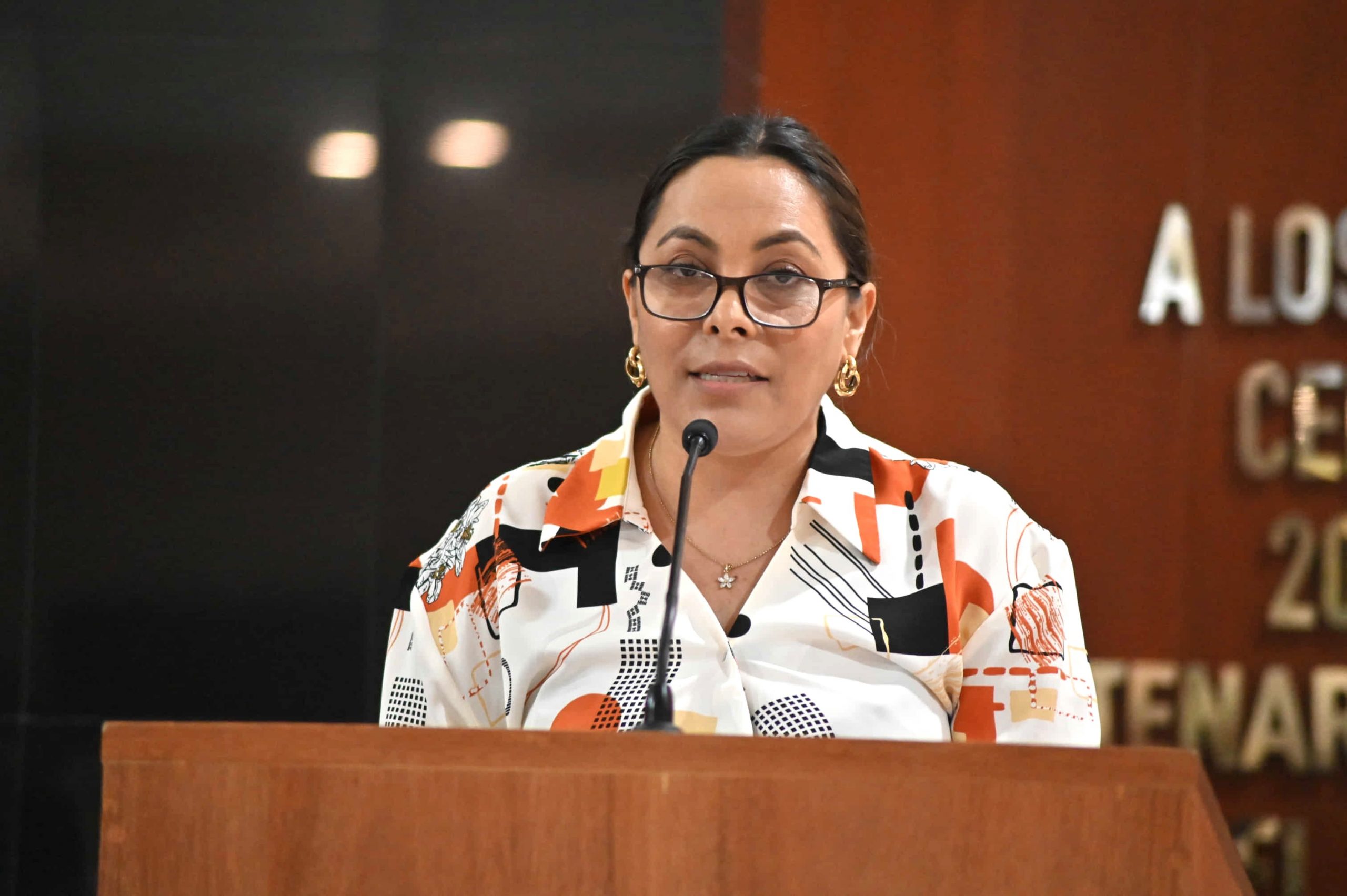 Diputada Lourdes Cornejo pide plazas de base para el magisterio eventual y compensado