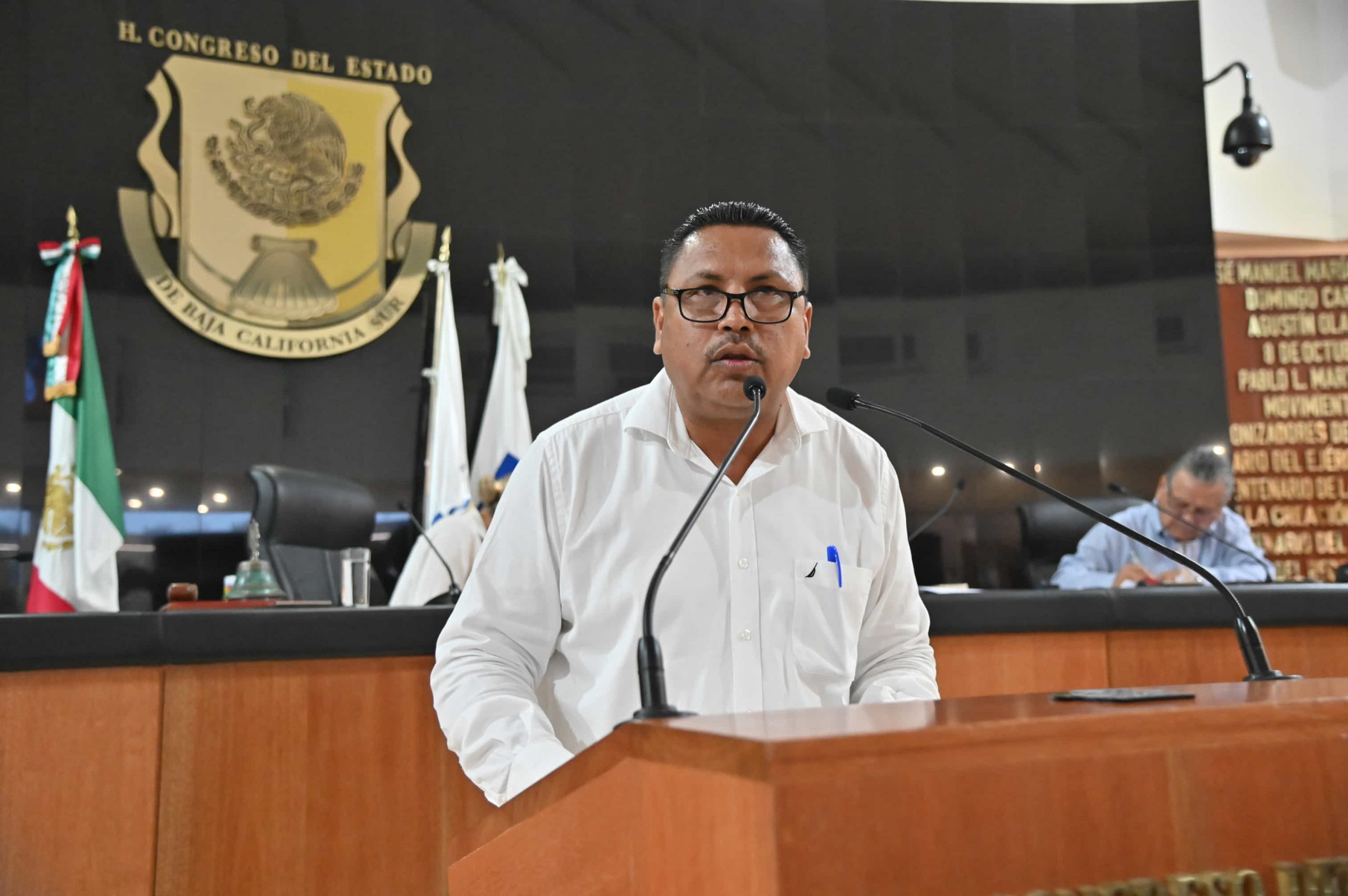 Diputado Martín Escogido Flores defiende los derechos de los docentes de BCS en el Congreso