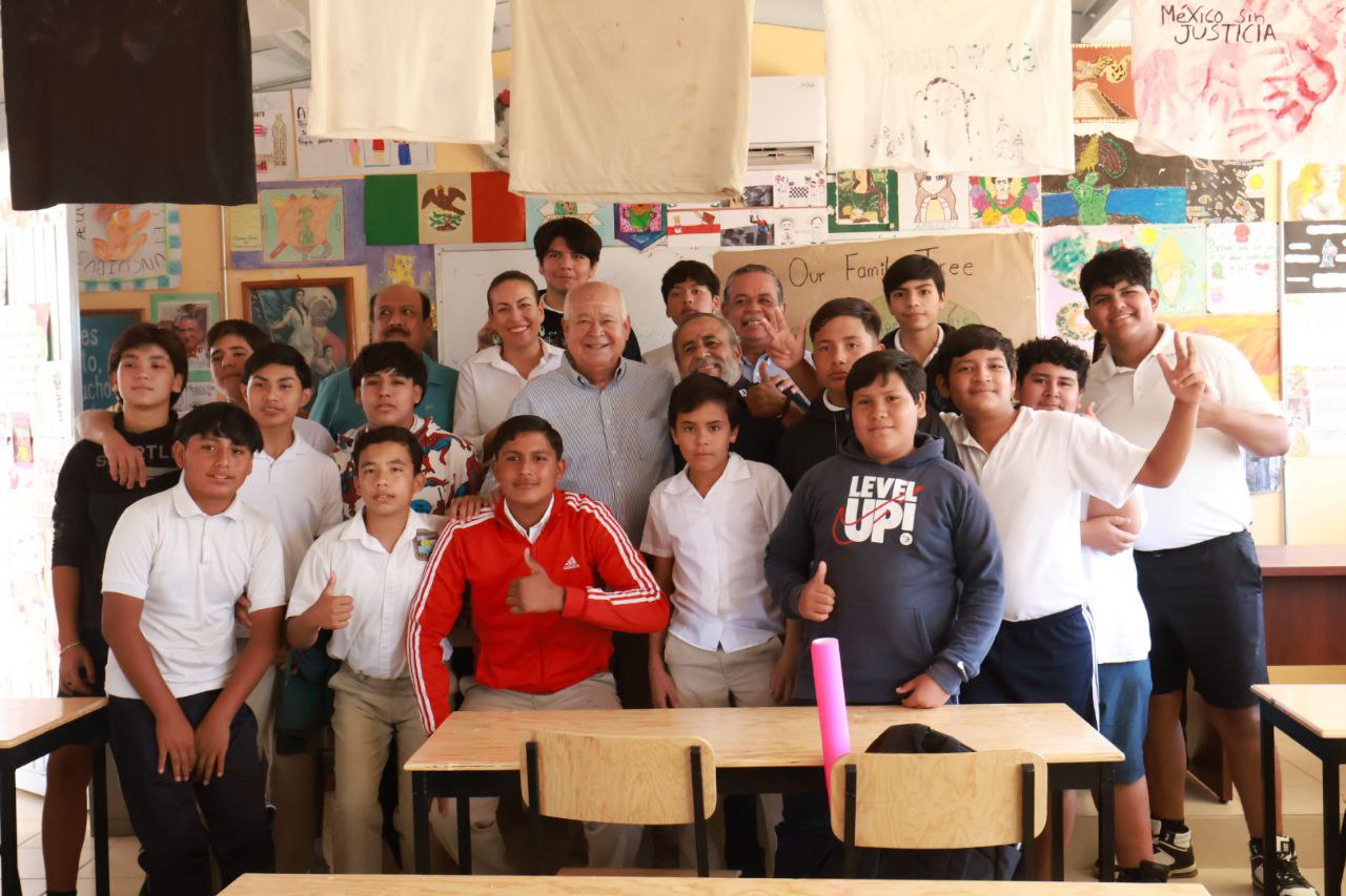 Gobierno de BCS mejora instalaciones educativas de Todos Santos