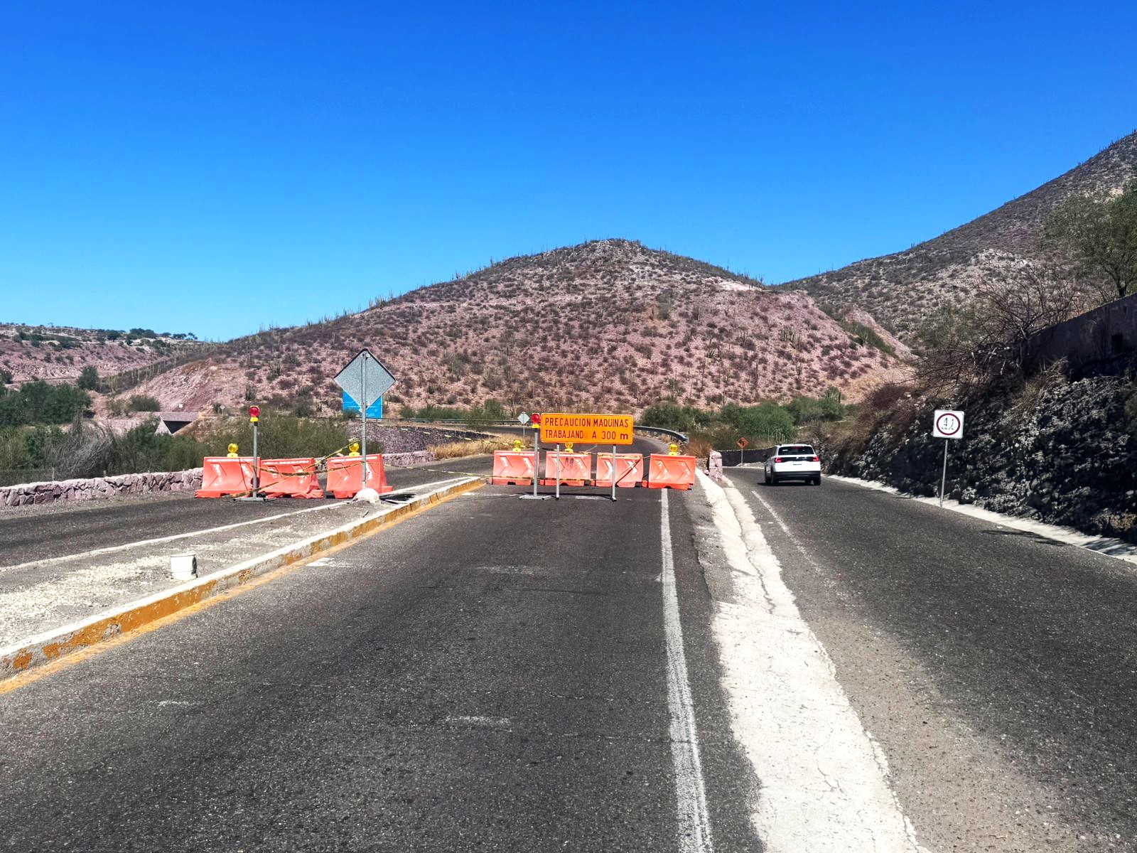 Por reconstrucción, cierran entronque de Costa Baja y Libramiento