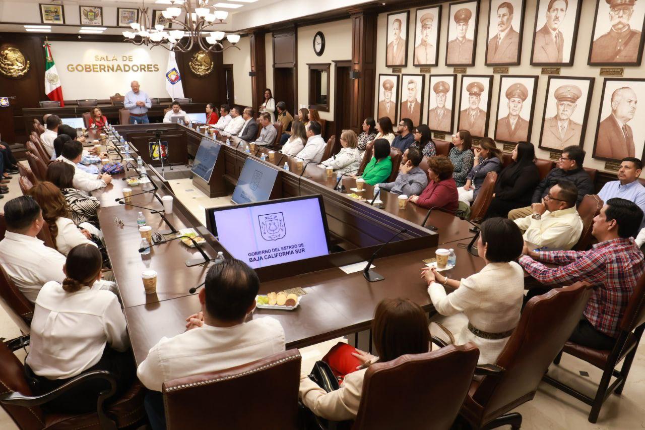Se reúnen representantes de los tres poderes políticos de BCS