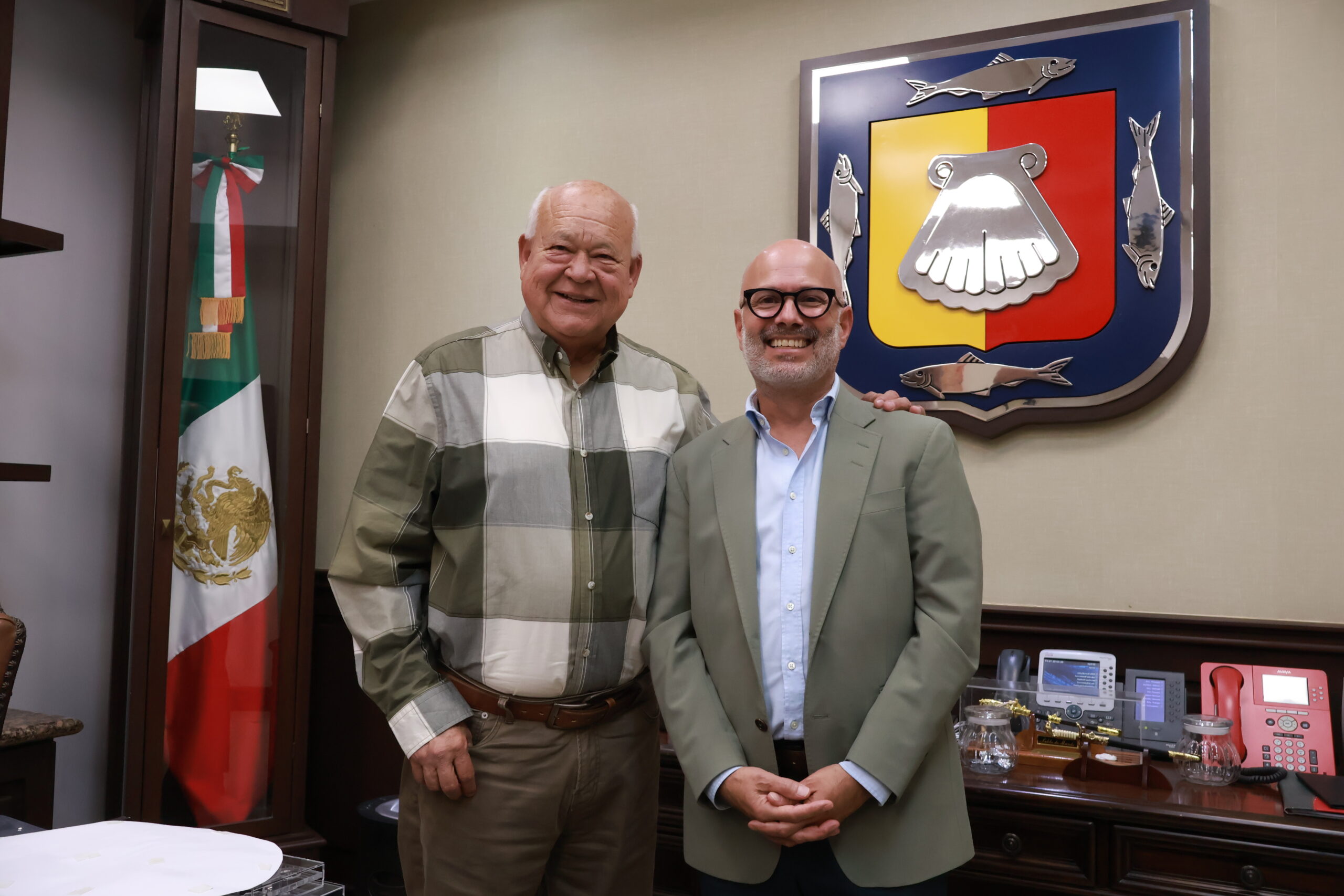 Gobierno de BCS y banca Santander impulsan el desarrollo económico de la región