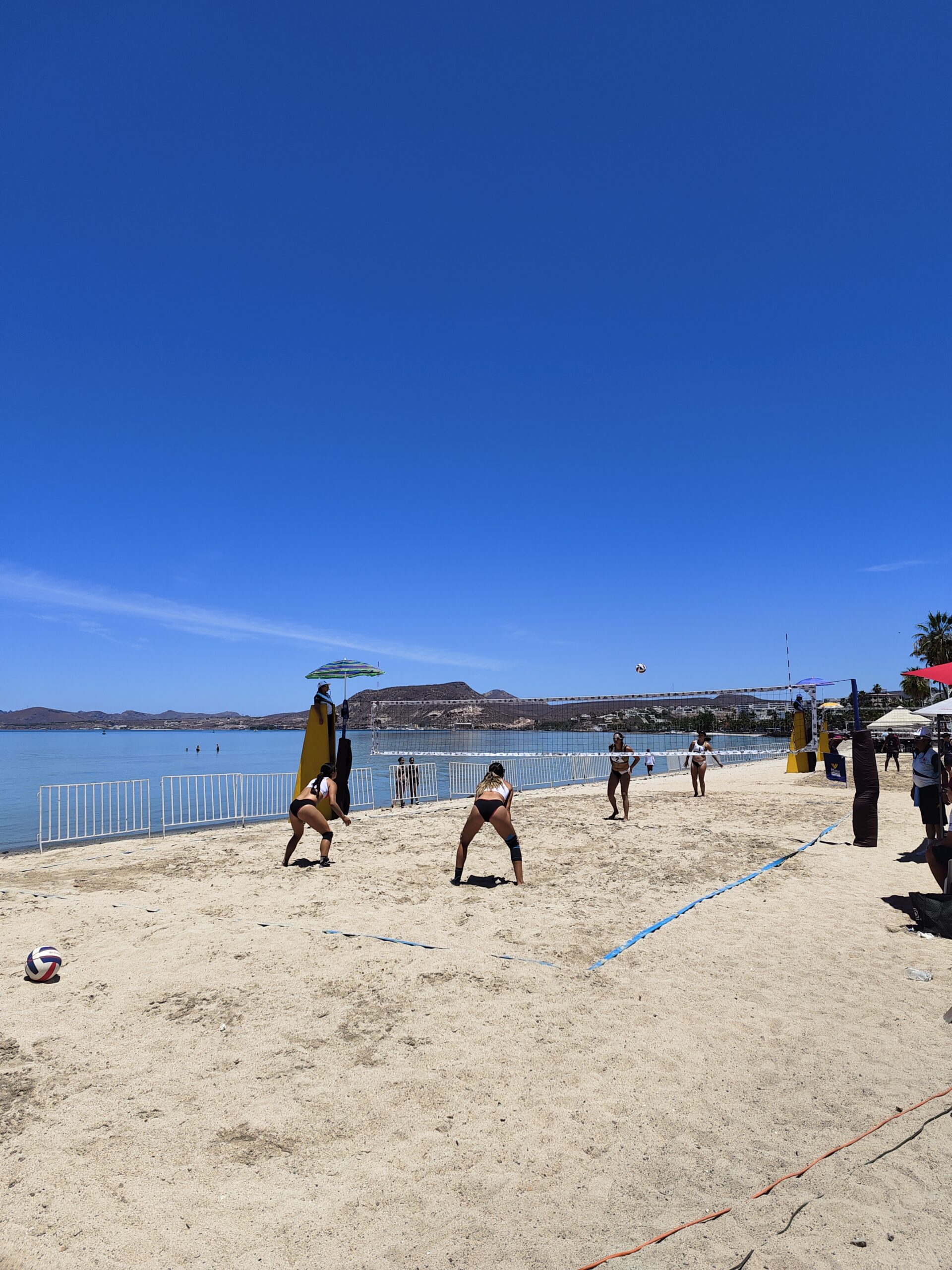 Destaca BCS en macrorregional de voleibol de playa