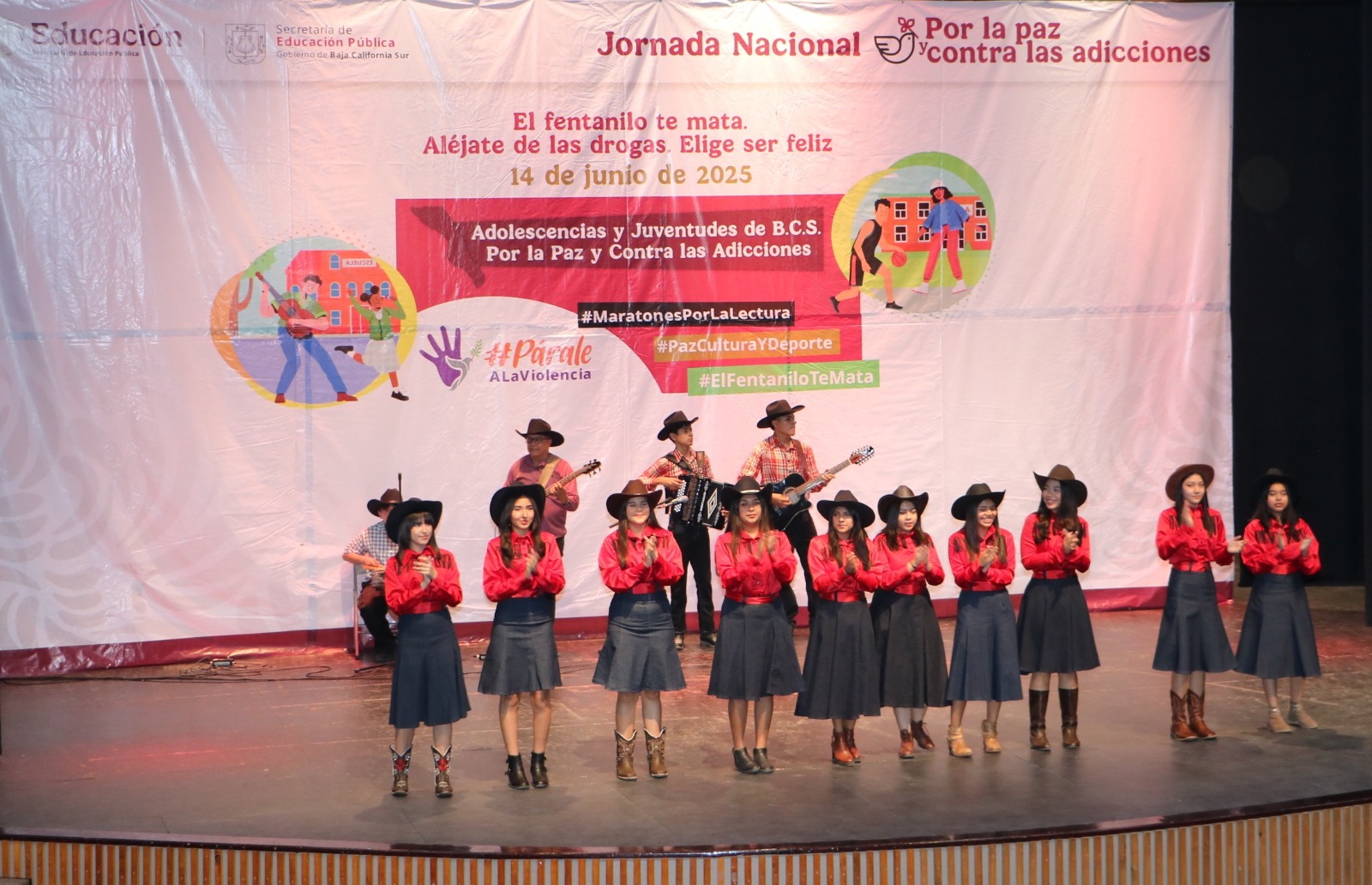 Asisten más de mil estudiantes a Jornada por la Paz y contra las Adicciones