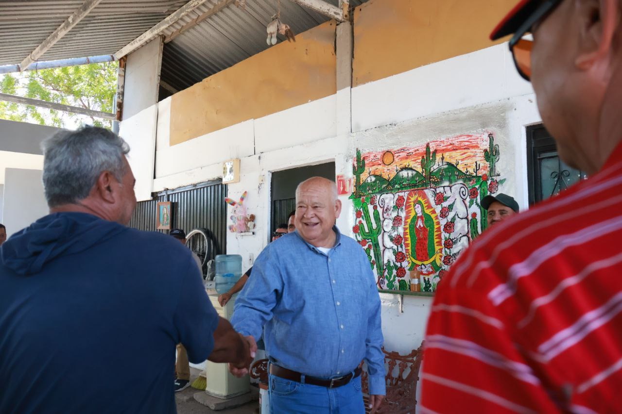 Gobernador VCC se reúne con trabajadores de Maquinaria Pesada de la Junta Estatal de Caminos