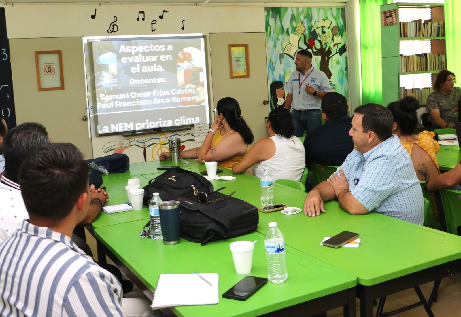 Participan más de 8 mil docentes de BCS en la última sesión de consejo técnico