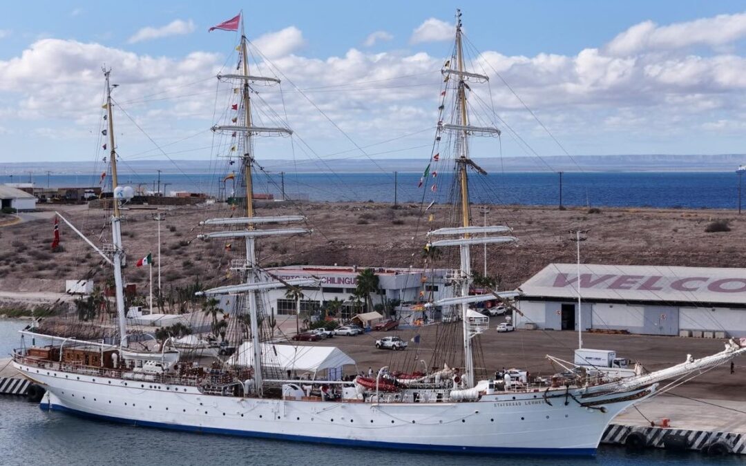 Recibe La Paz al velero noruego Statsraad Lehmkuhl en expedición internacional