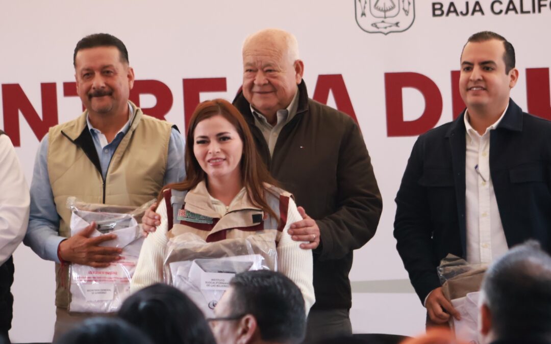Gobernador Víctor Castro refrenda su compromiso con las y los servidores públicos de BCS