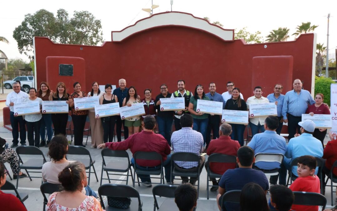 Encabeza Gobernador encuentro ciudadano y entrega apoyos en El Campamento