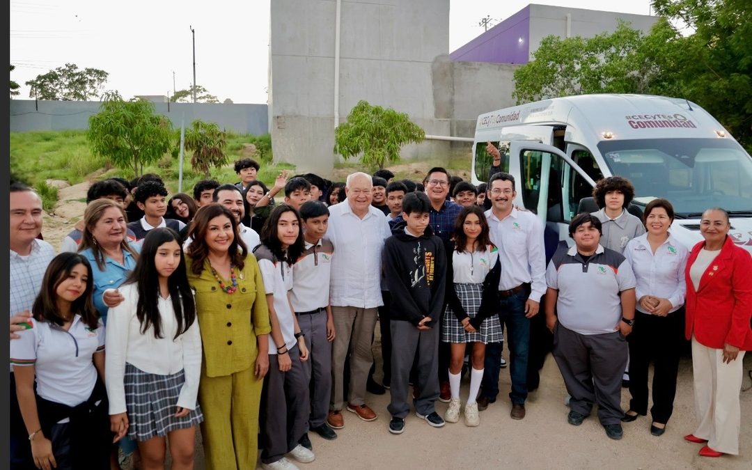 Gobierno del Estado entrega unidad de transporte al CECyT 05 Cabo San Lucas